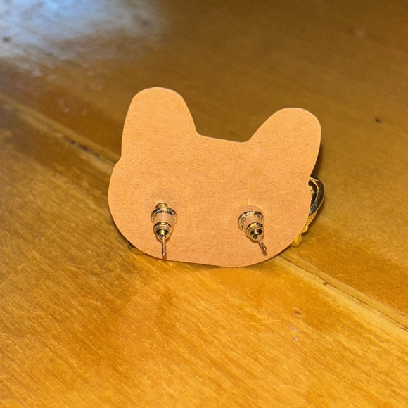 Faux green emerald blinged woman’s fashion jewelry earrings -Brand new! - Picture 2 of 2